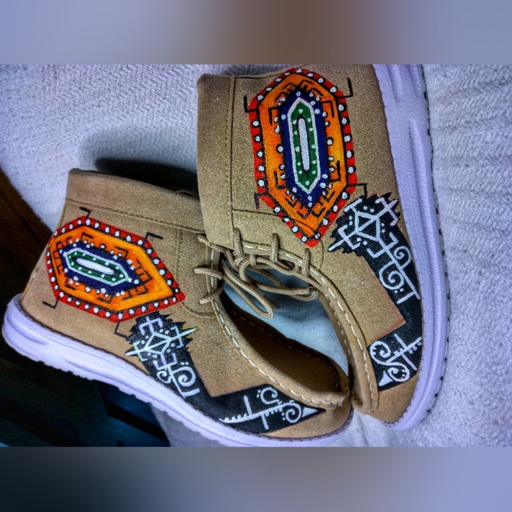 Shoes - Picture 6 of 7